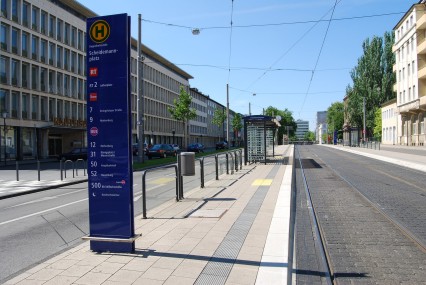 Scheidemannplatz Tram 1 Foto
